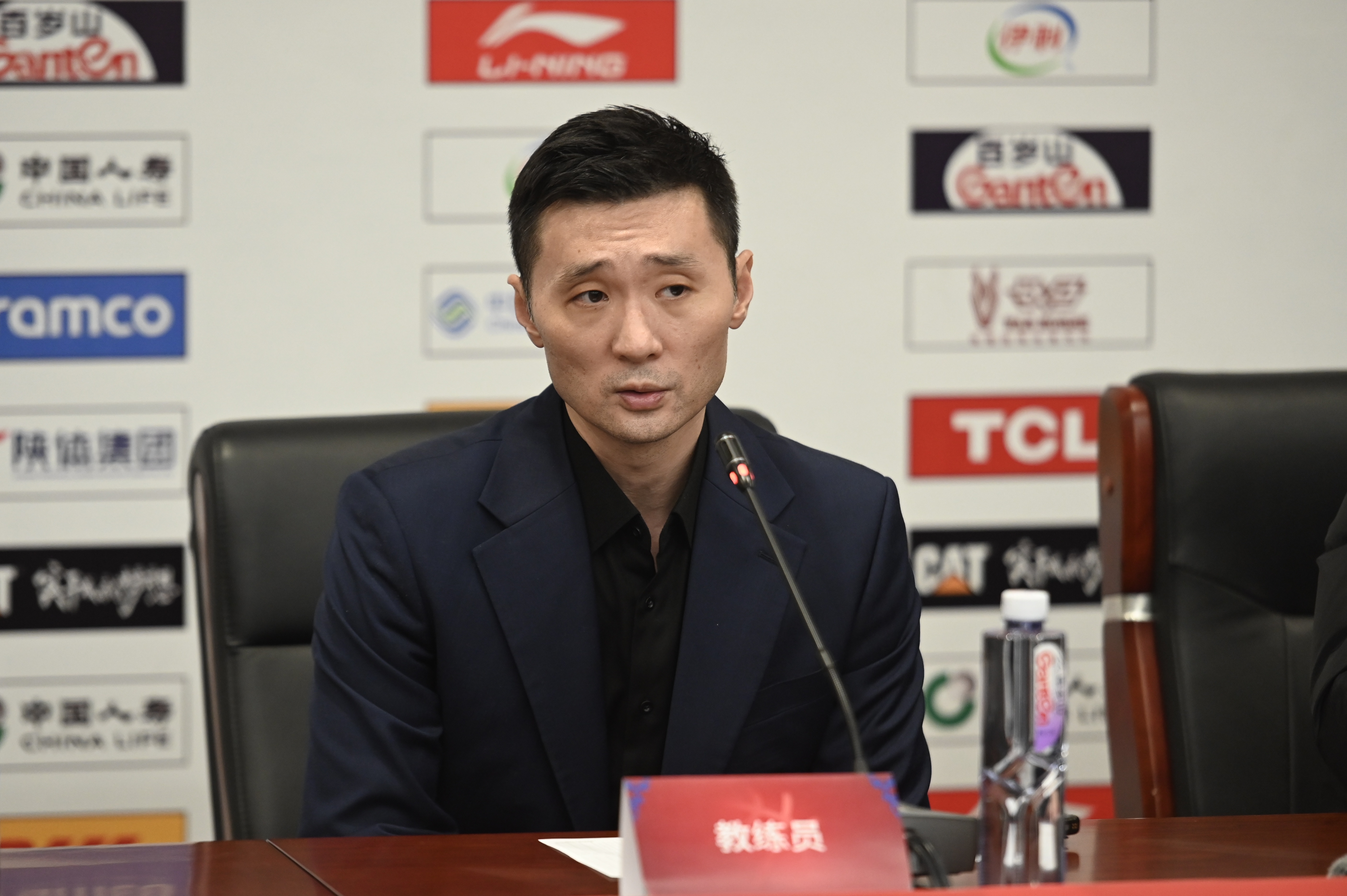 刘炜:下半场提升了对迪亚洛的防守 我最满意的是球员的执行力